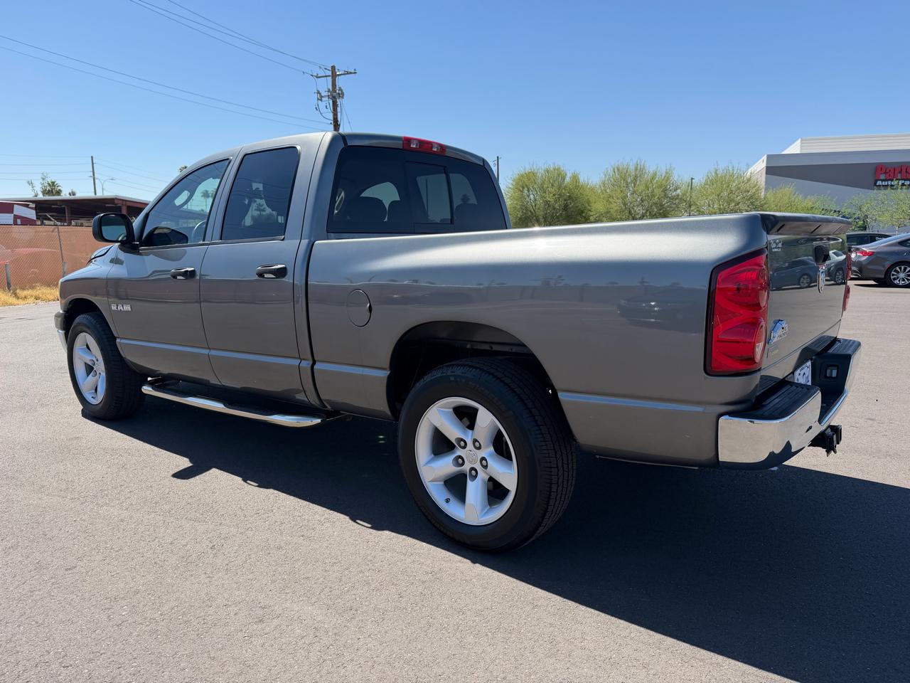 Dodge Ram 1500 2WD Quad Cab 140.5" SLT 2008