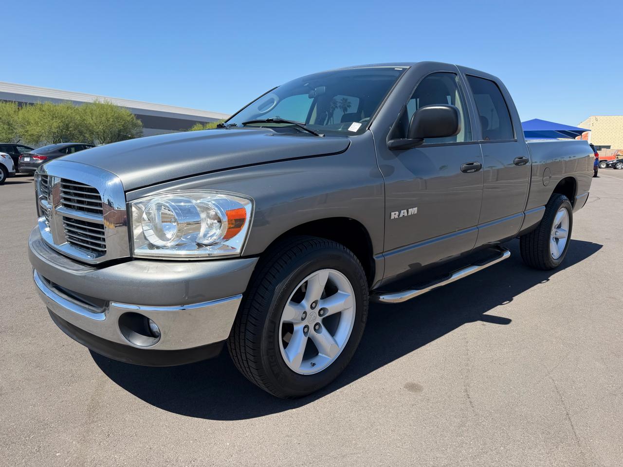 Dodge Ram 1500 2WD Quad Cab 140.5" SLT 2008