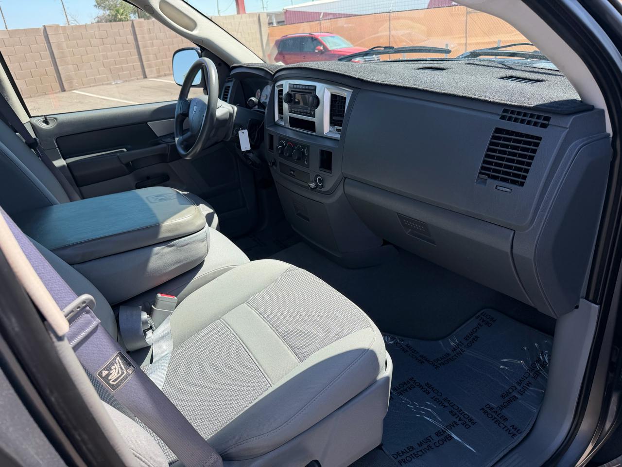 Dodge Ram 1500 2WD Quad Cab 140.5" SLT 2008
