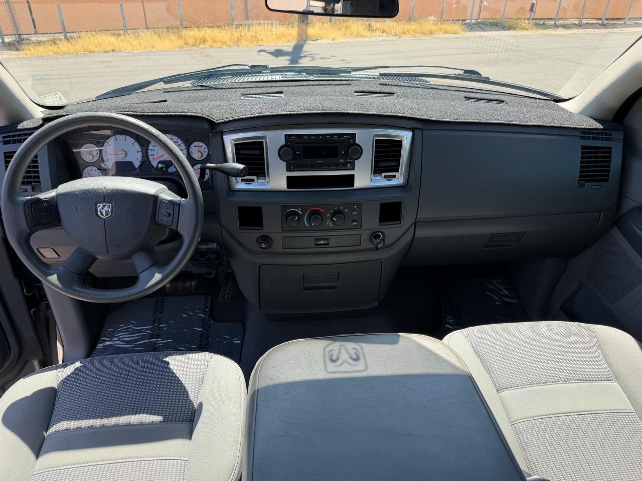 Dodge Ram 1500 2WD Quad Cab 140.5" SLT 2008