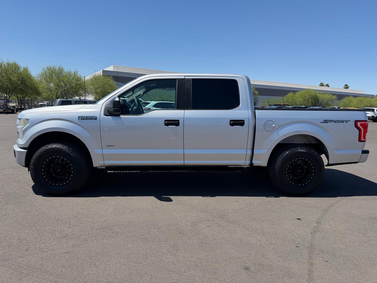 Ford F-150 2WD SuperCrew 139" XL 2015