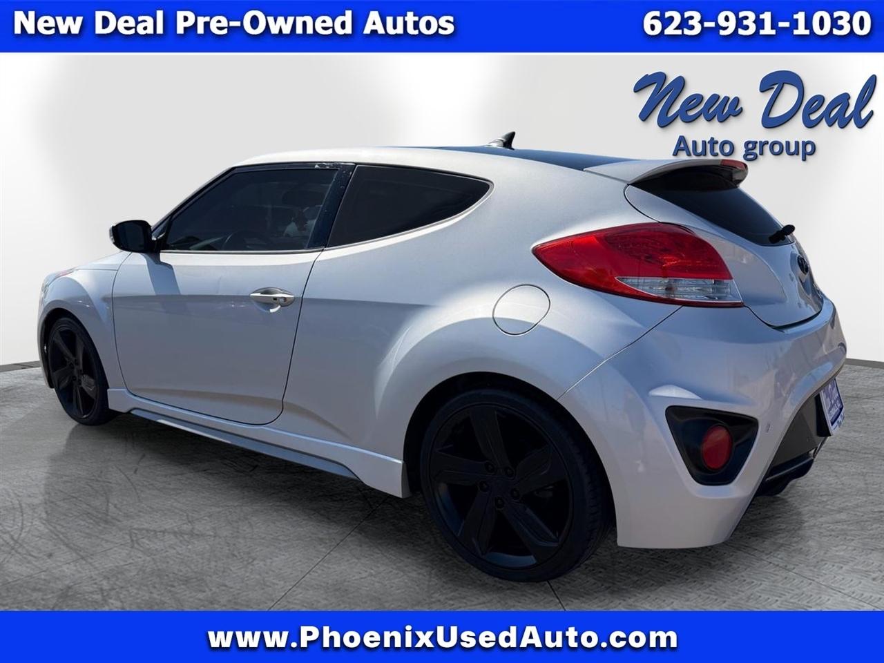 Hyundai Veloster Base 2013