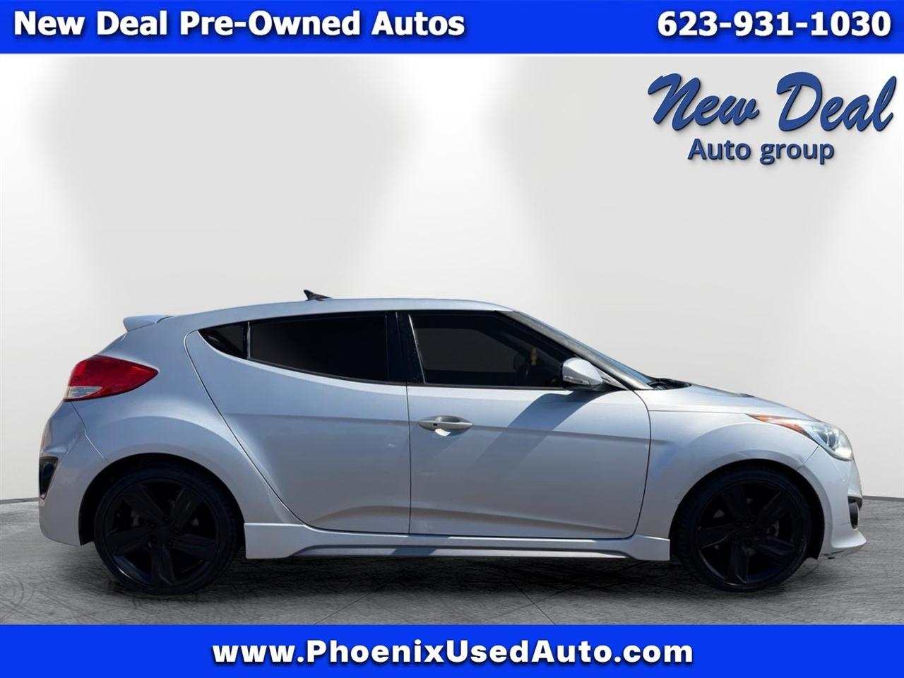 Hyundai Veloster Base 2013