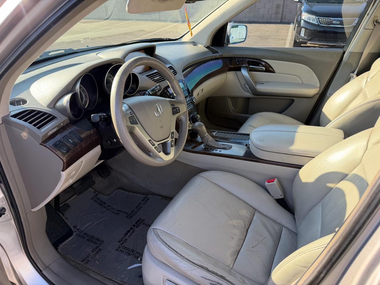 Acura MDX 6-Spd AT w/Tech Package 2011