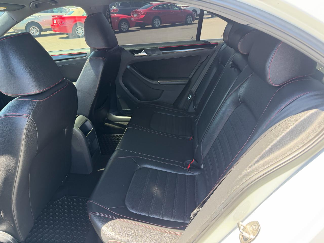 Volkswagen Jetta GLI SE 6A 2016