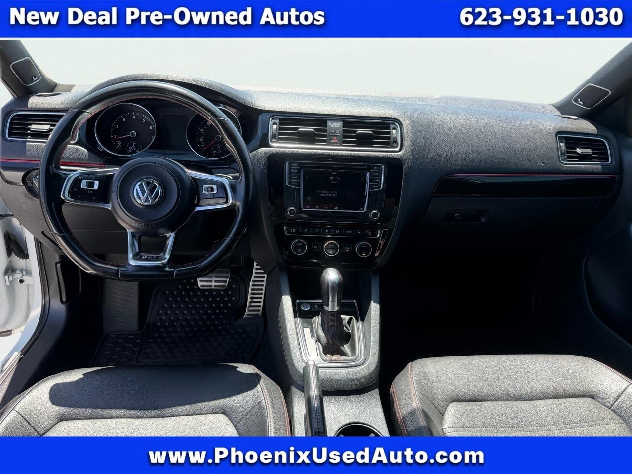 Volkswagen Jetta GLI SE 6A 2016