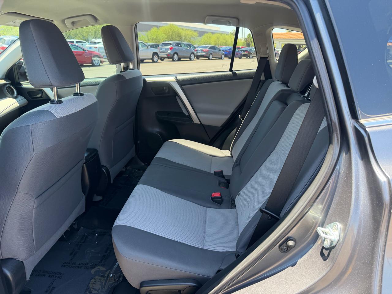 Toyota RAV4 LE FWD 2014