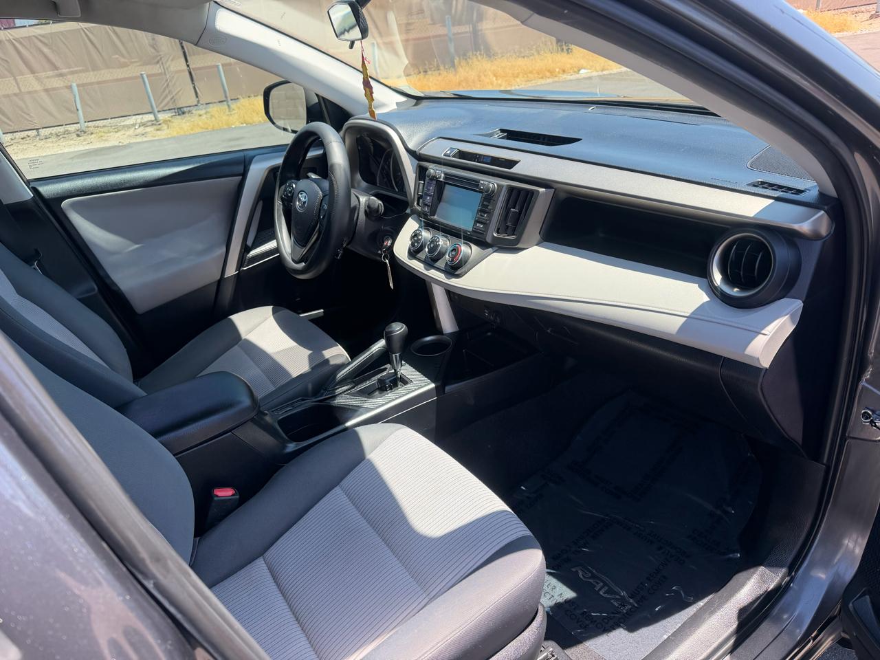 Toyota RAV4 LE FWD 2014