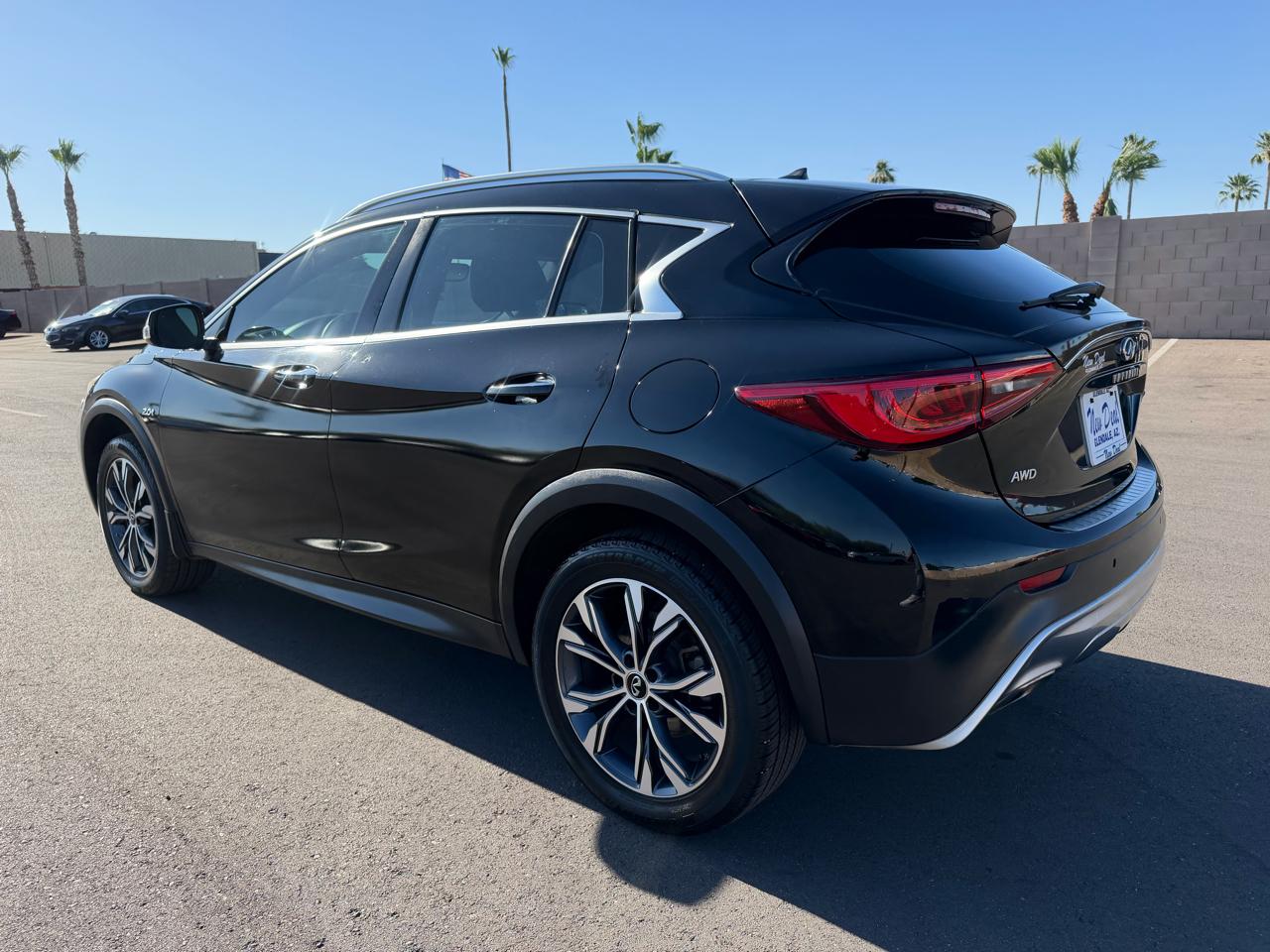 Infiniti QX30 Luxury AWD 2018
