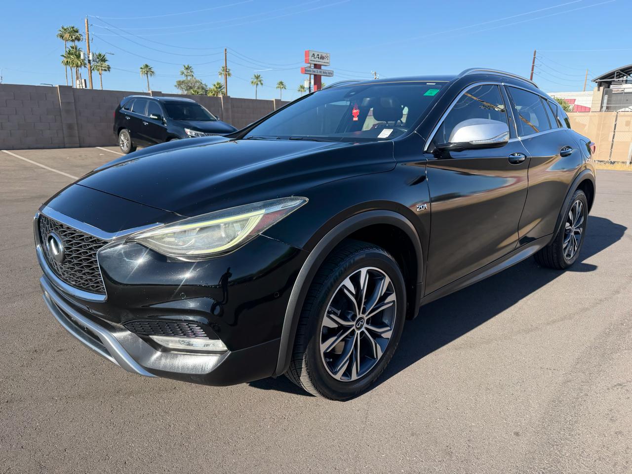 Infiniti QX30 Luxury AWD 2018