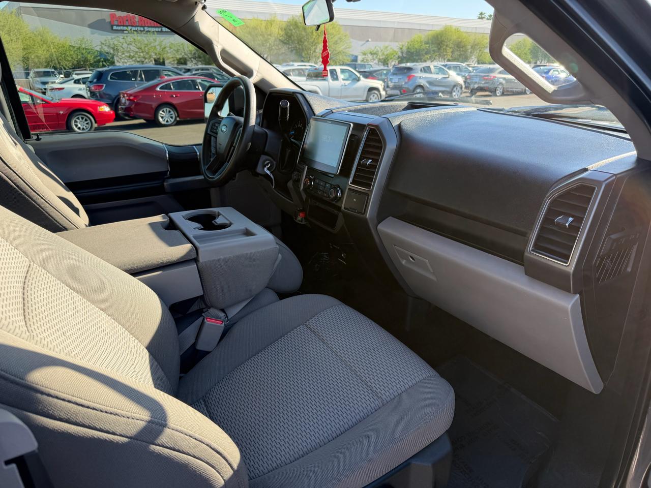 Ford F-150 2WD SuperCab 145" XL 2017