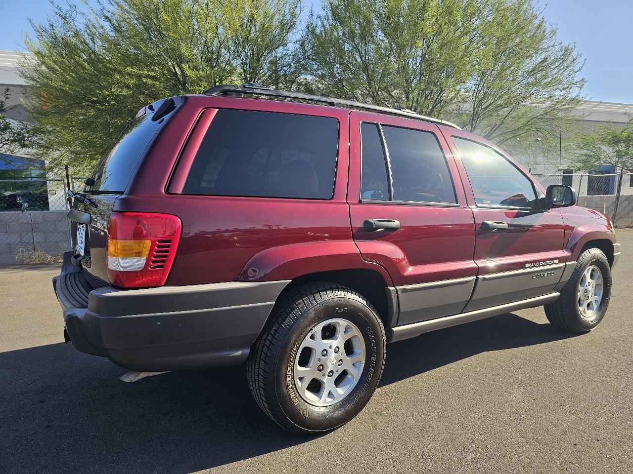 Jeep Grand Cherokee Laredo 2WD 1999
