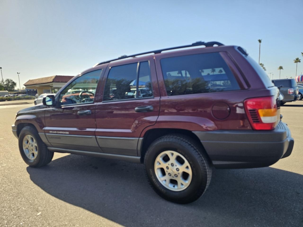 Jeep Grand Cherokee Laredo 2WD 1999