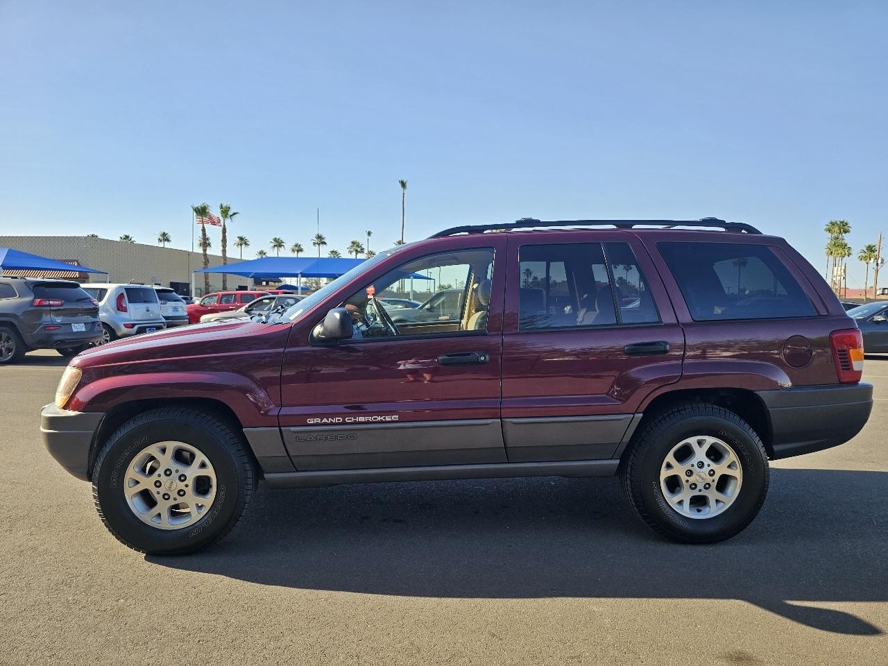 Jeep Grand Cherokee Laredo 2WD 1999
