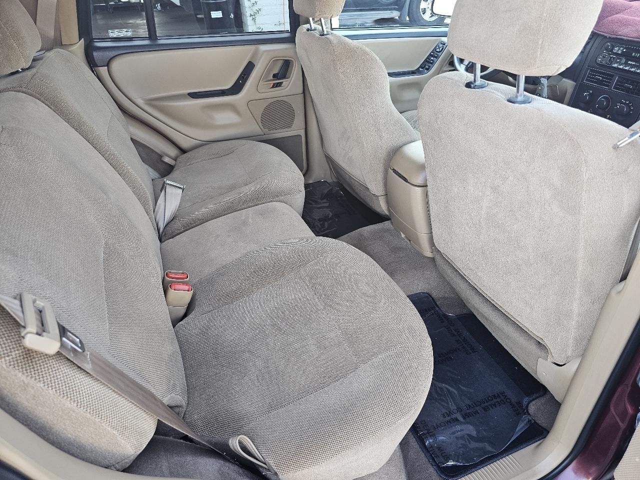 Jeep Grand Cherokee Laredo 2WD 1999