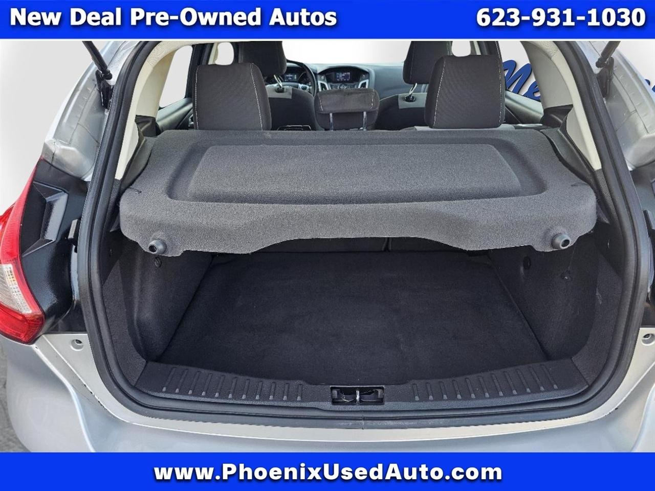 Ford Focus SE 2012