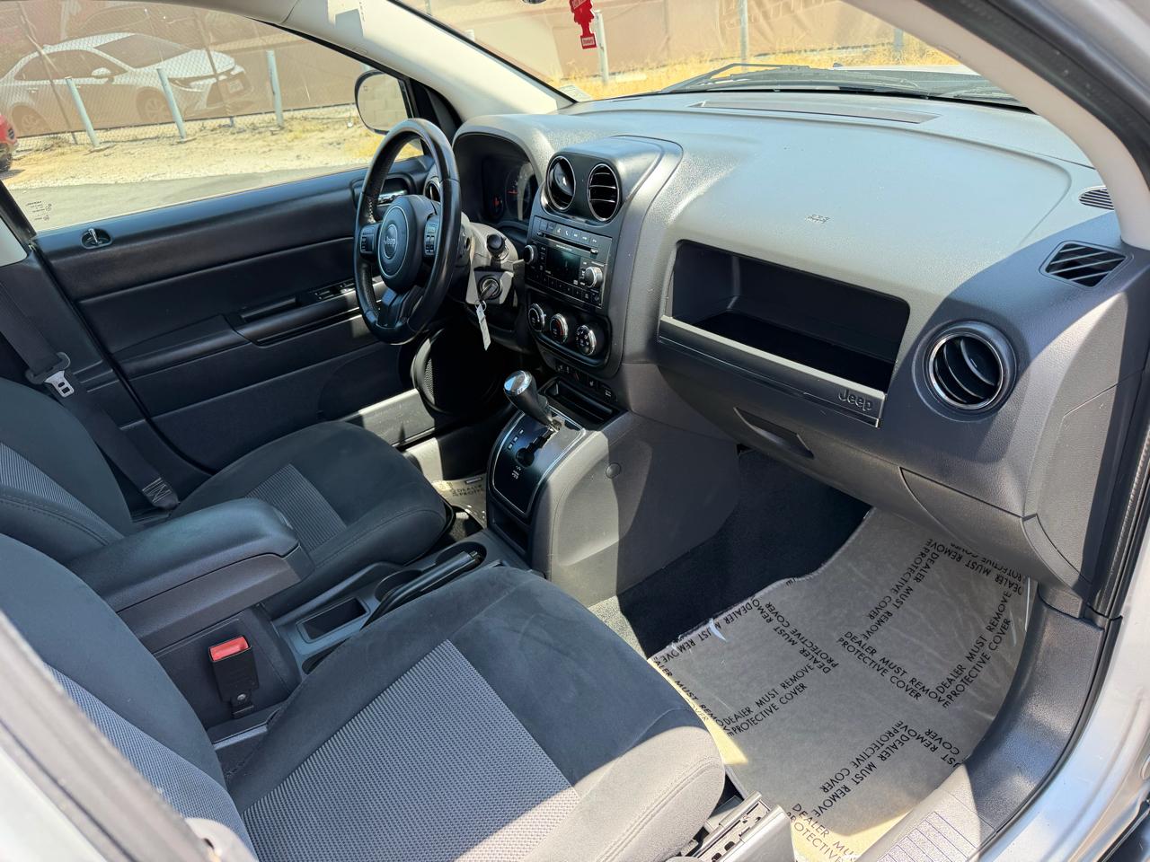 Jeep Compass Latitude FWD 2012