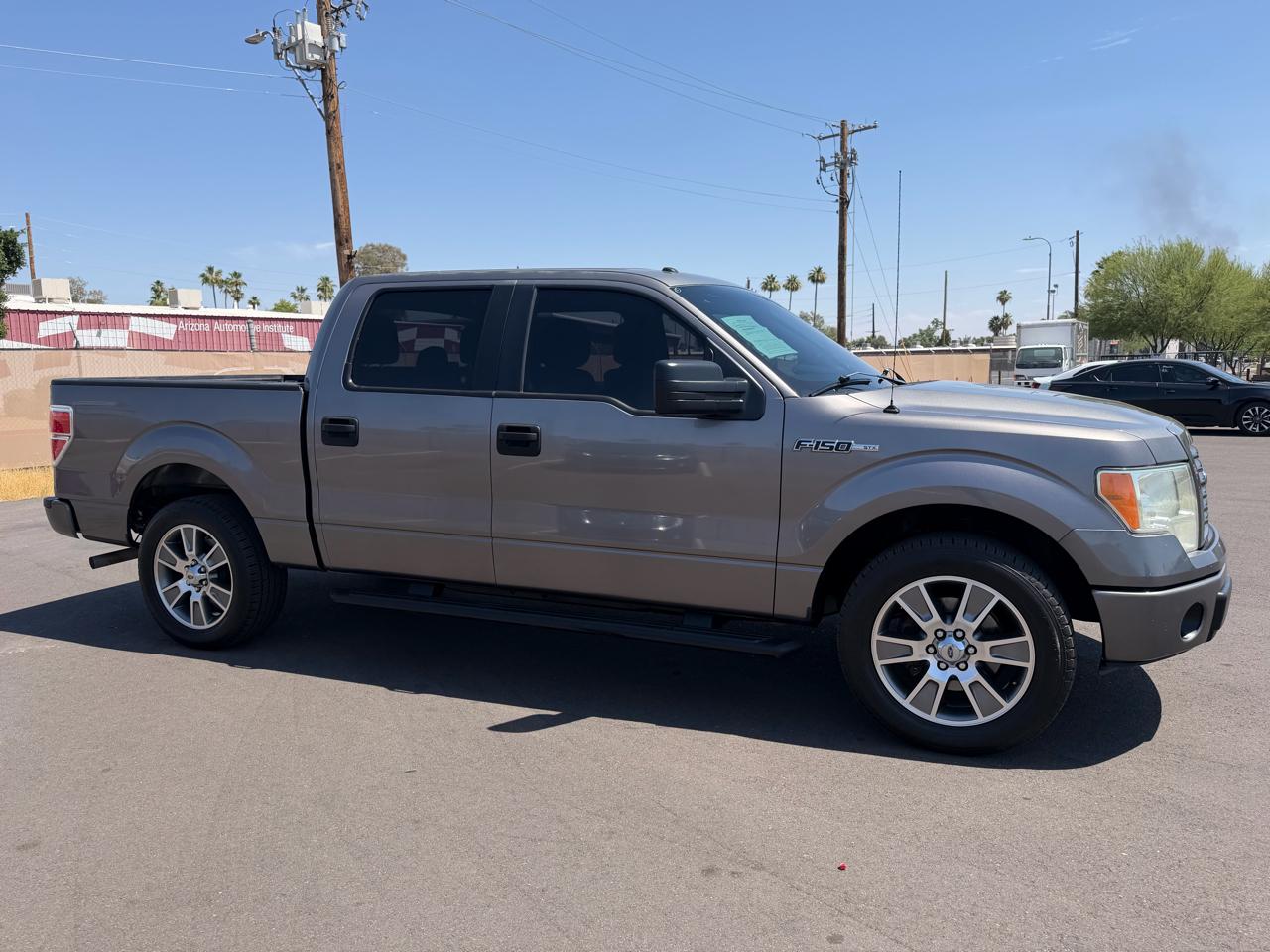Ford F-150 2WD SuperCrew 139" XL 2014