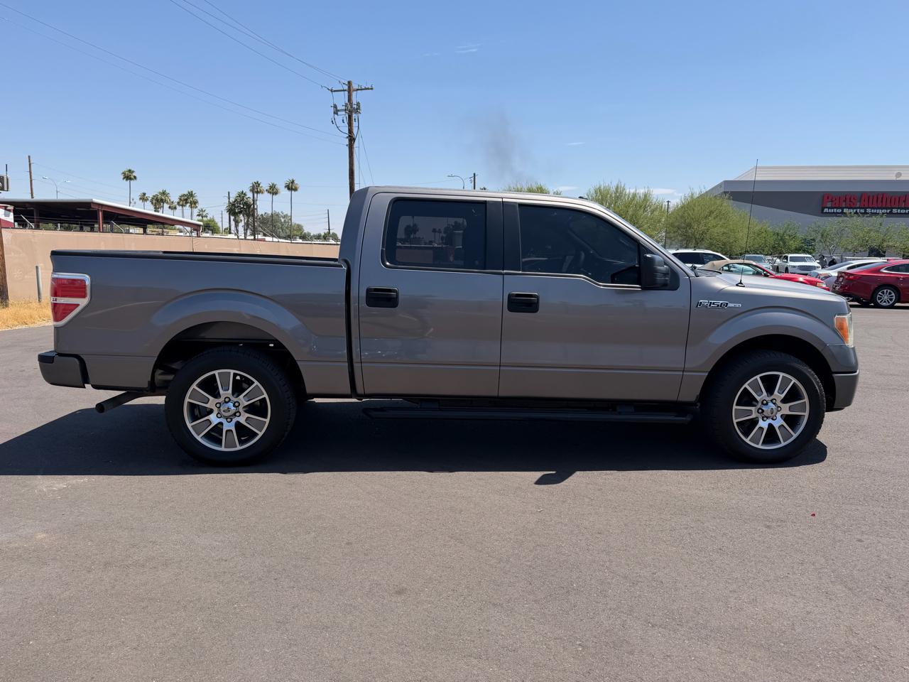 Ford F-150 2WD SuperCrew 139" XL 2014