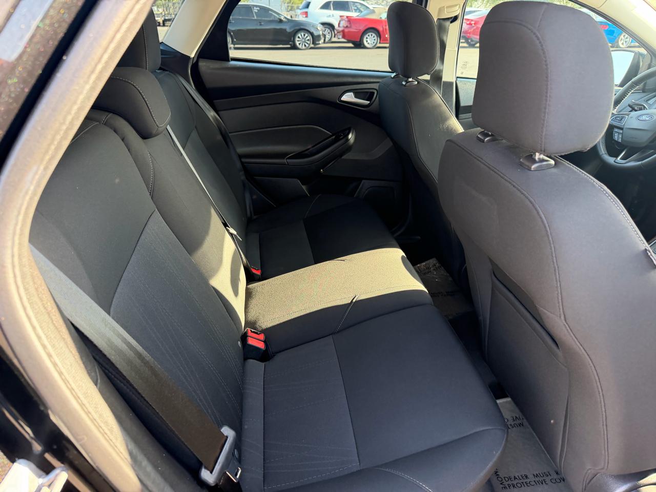 Ford Focus SE Hatch 2015