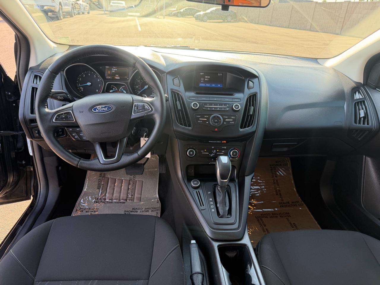 Ford Focus SE Hatch 2015