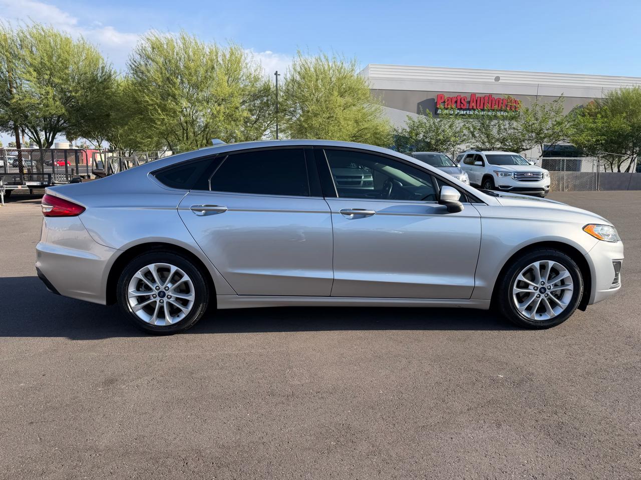 Ford Fusion Hybrid SE 2020
