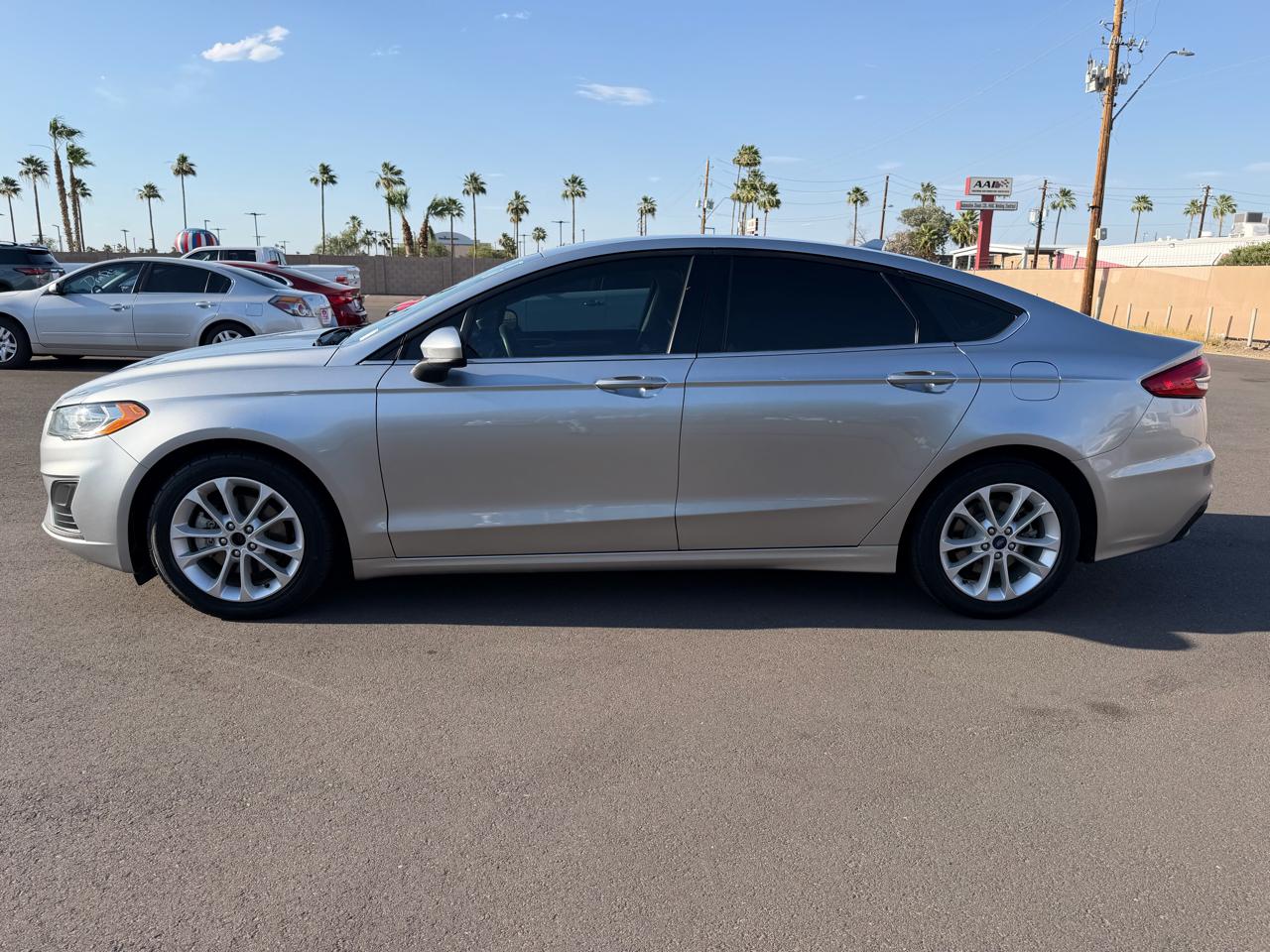 Ford Fusion Hybrid SE 2020