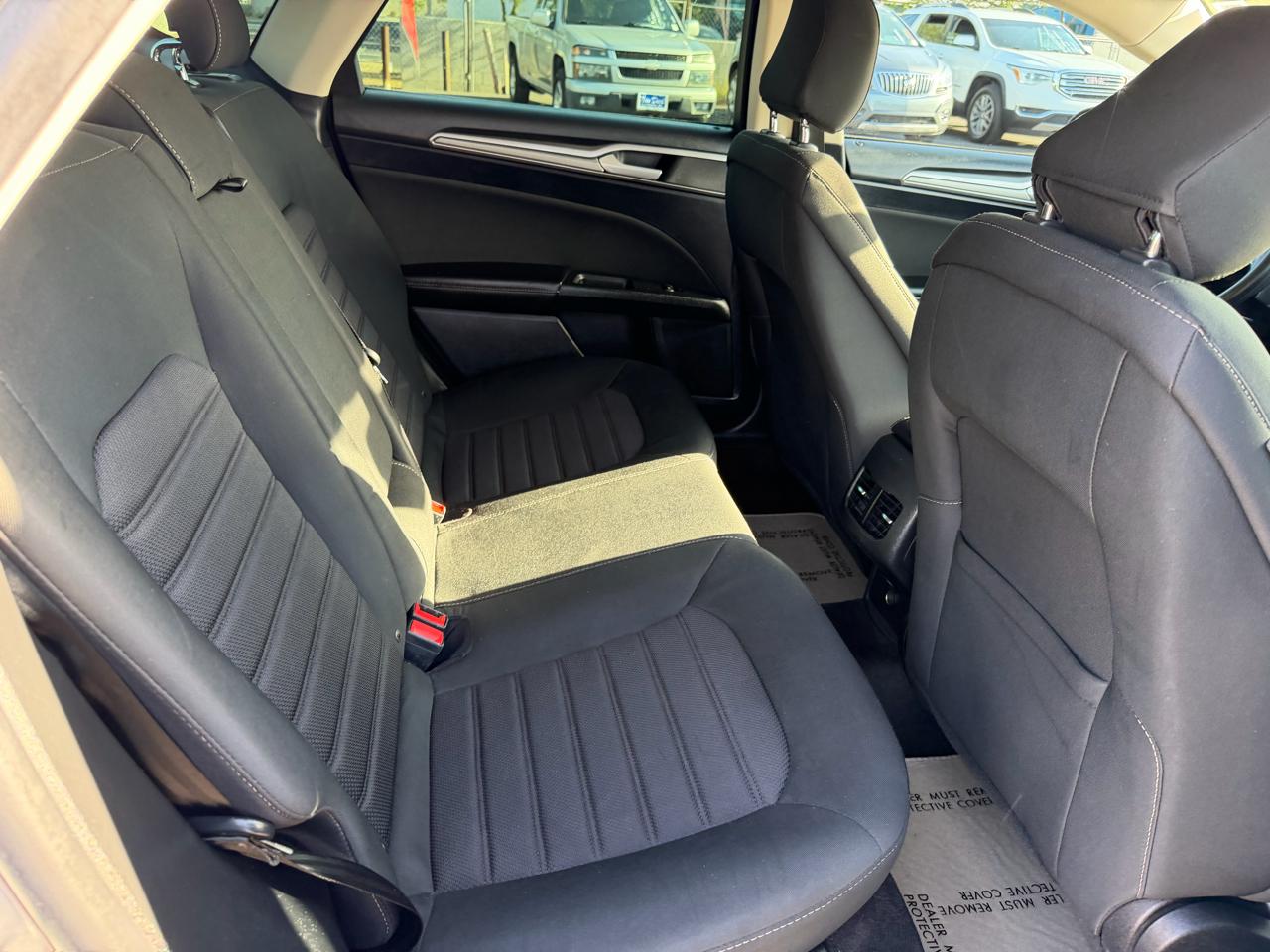 Ford Fusion Hybrid SE 2020