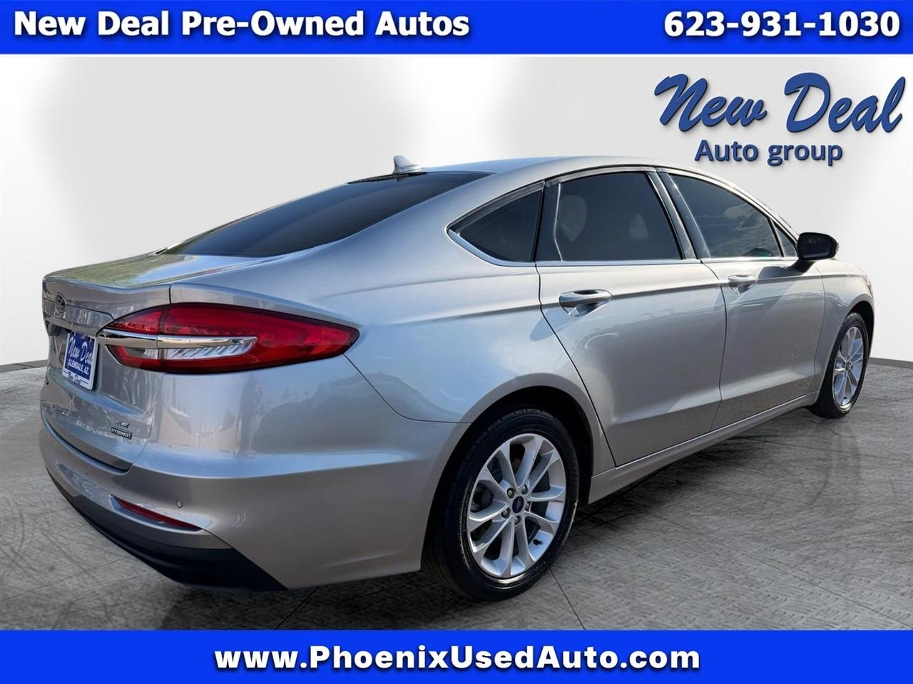 Ford Fusion Hybrid SE 2020