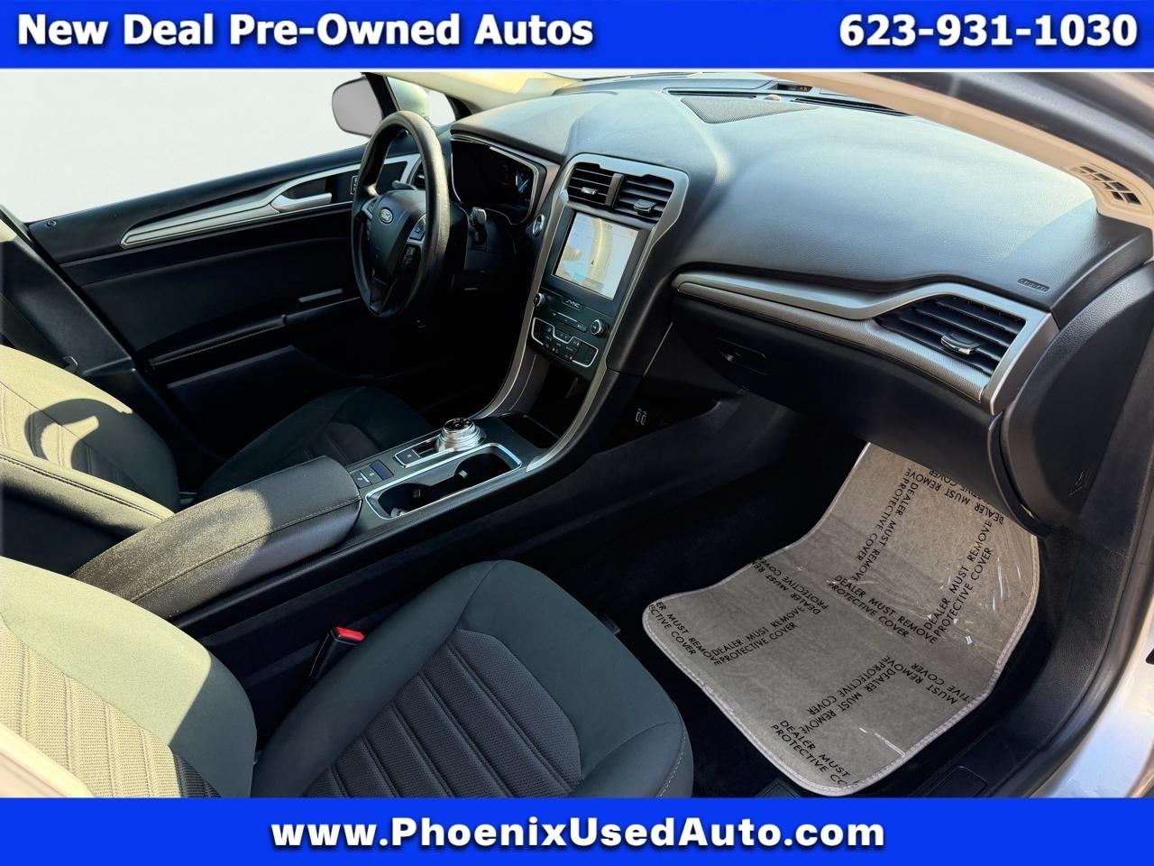 Ford Fusion Hybrid SE 2020