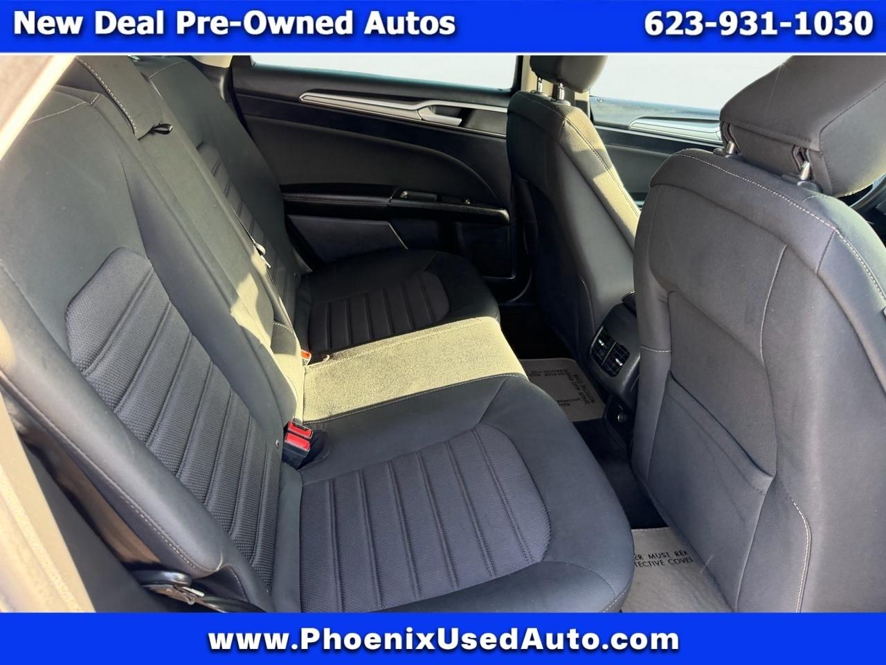 Ford Fusion Hybrid SE 2020