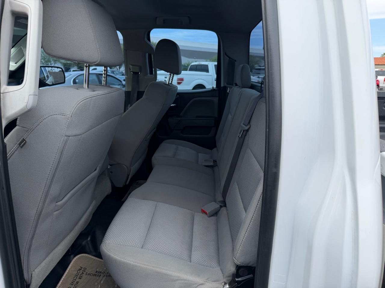 Chevrolet Silverado 1500 2WD Crew Cab 143.5" Work Truck w/1WT 2017