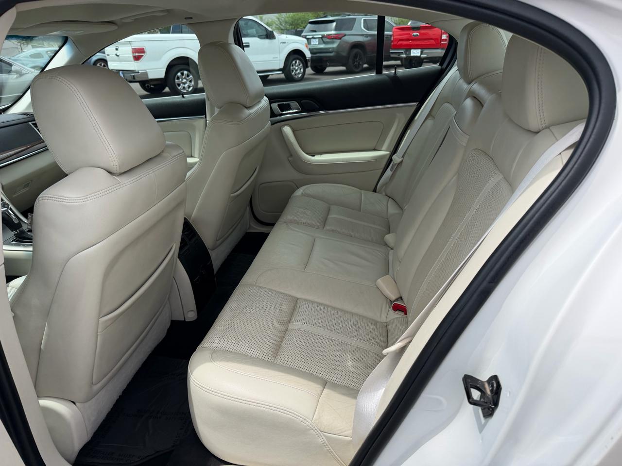 Lincoln MKS 3.7L FWD 2010