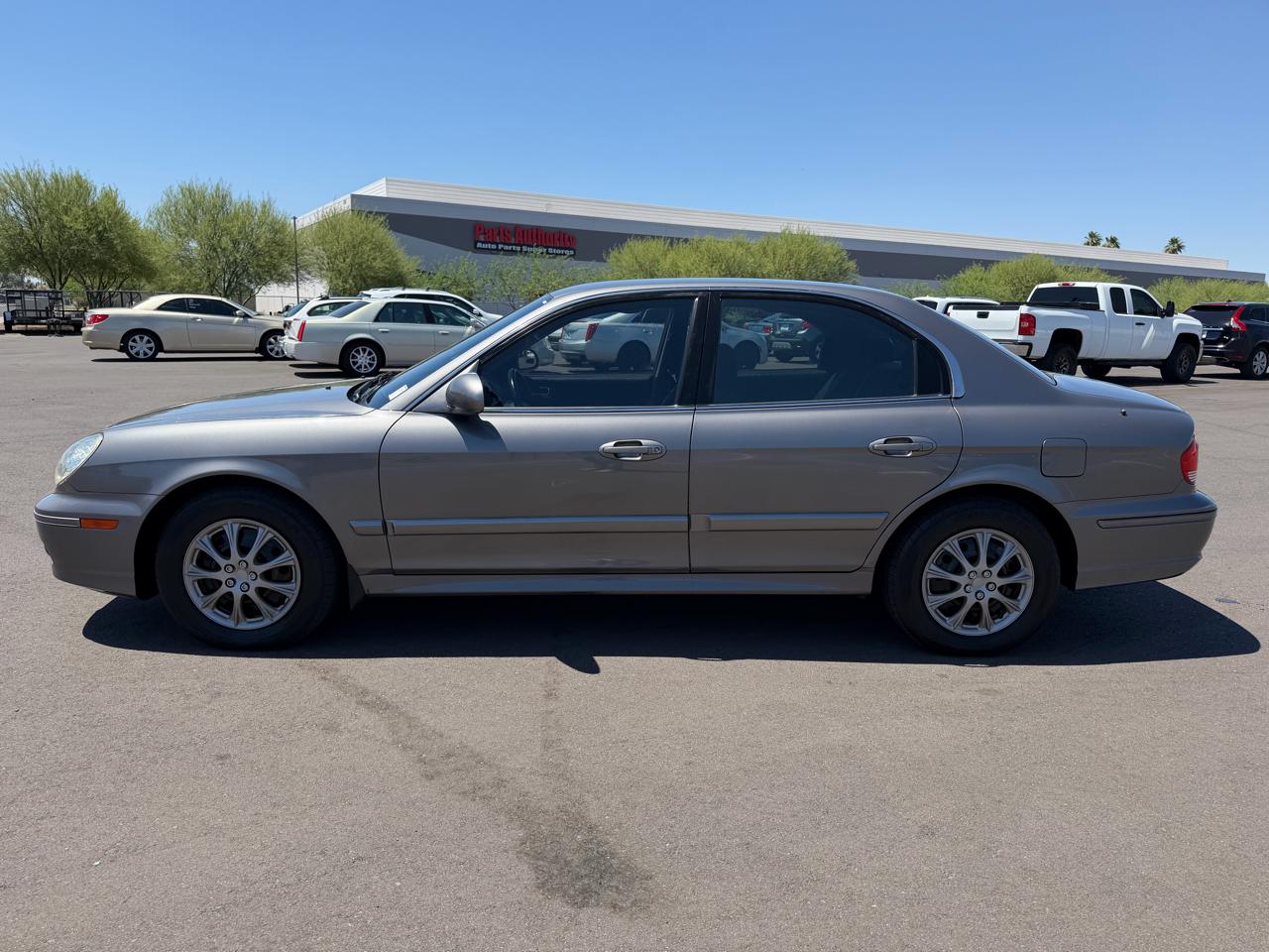 Hyundai Sonata Base 2004
