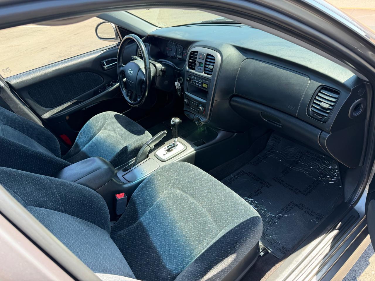 Hyundai Sonata Base 2004