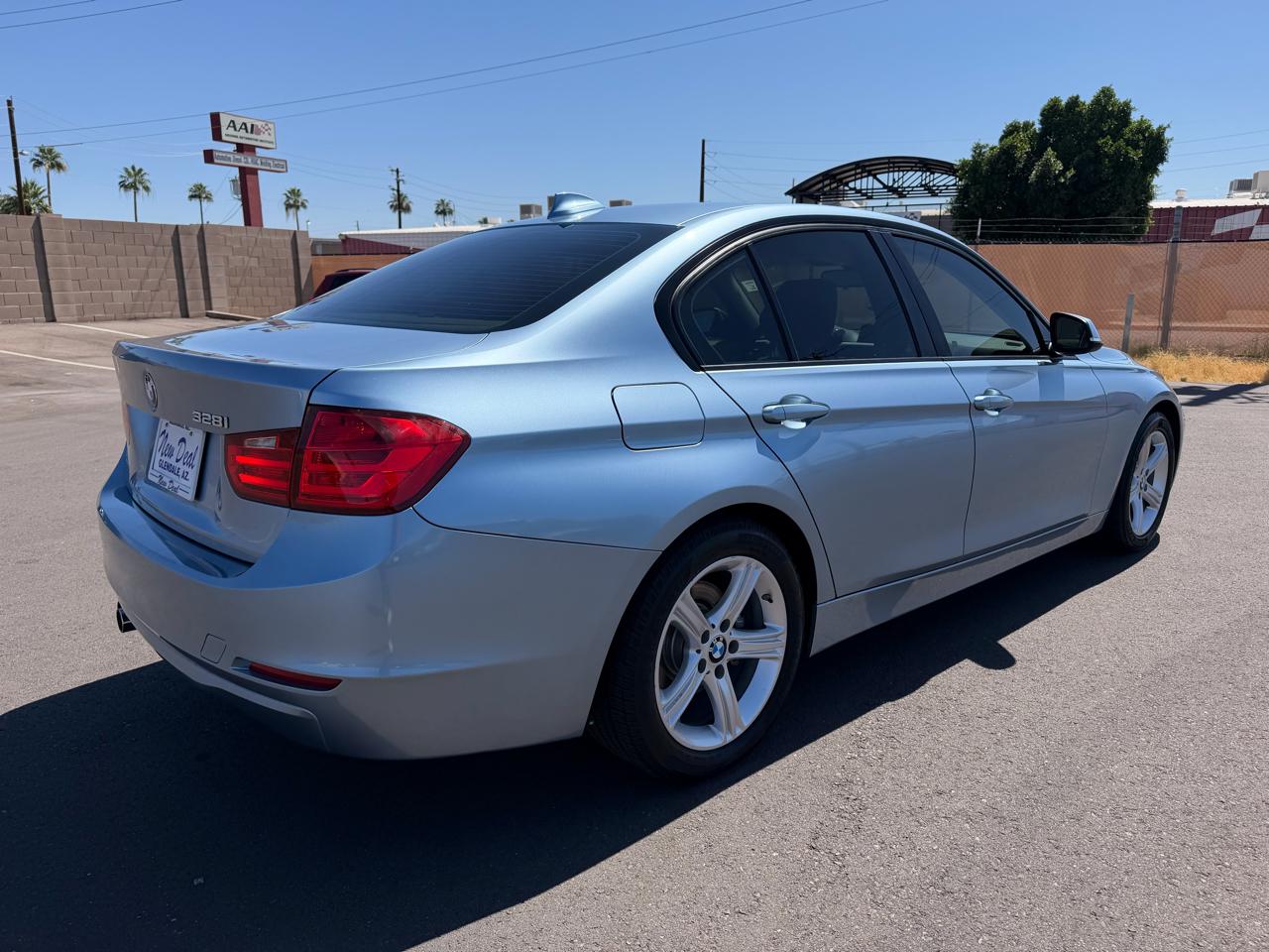 BMW 3-Series 328i Sedan 2013
