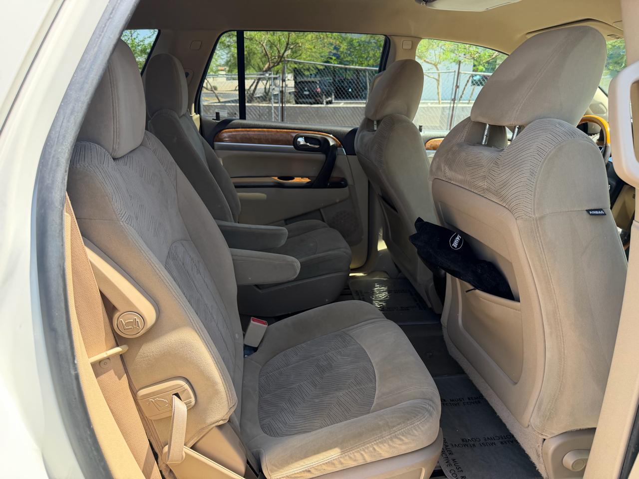 Buick Enclave Base FWD 2012