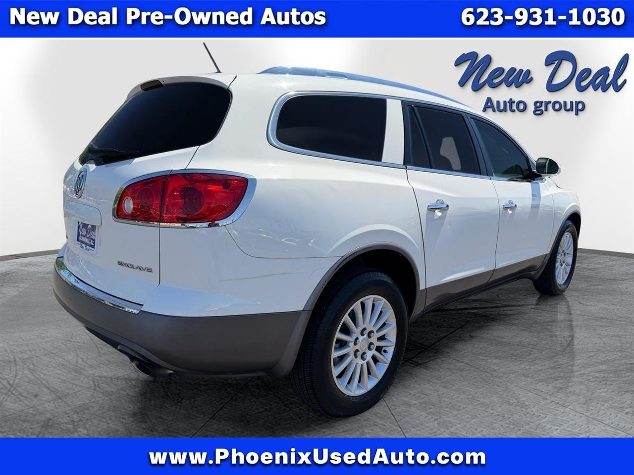 Buick Enclave Base FWD 2012