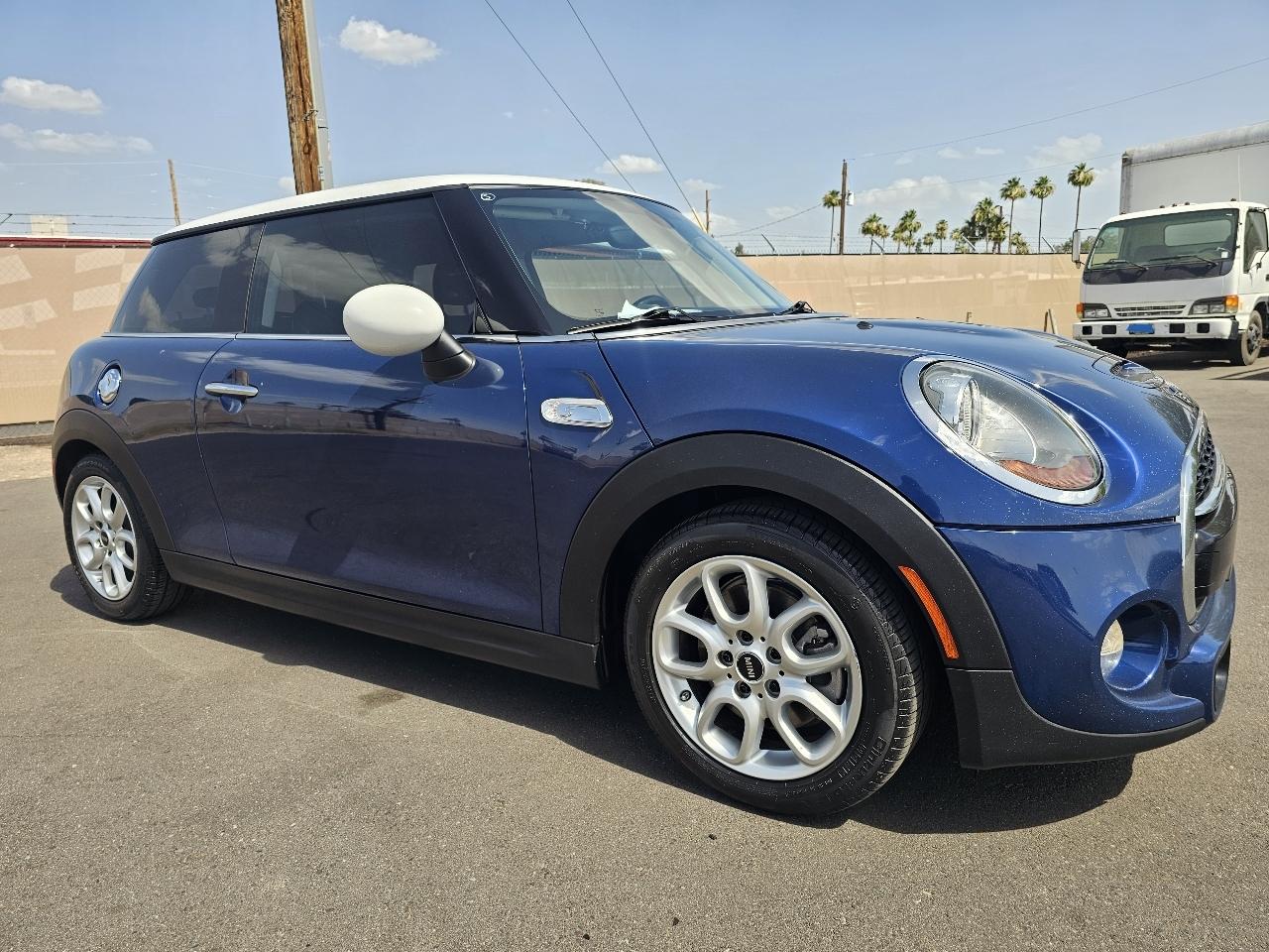 2015 MINI Cooper S's photo
