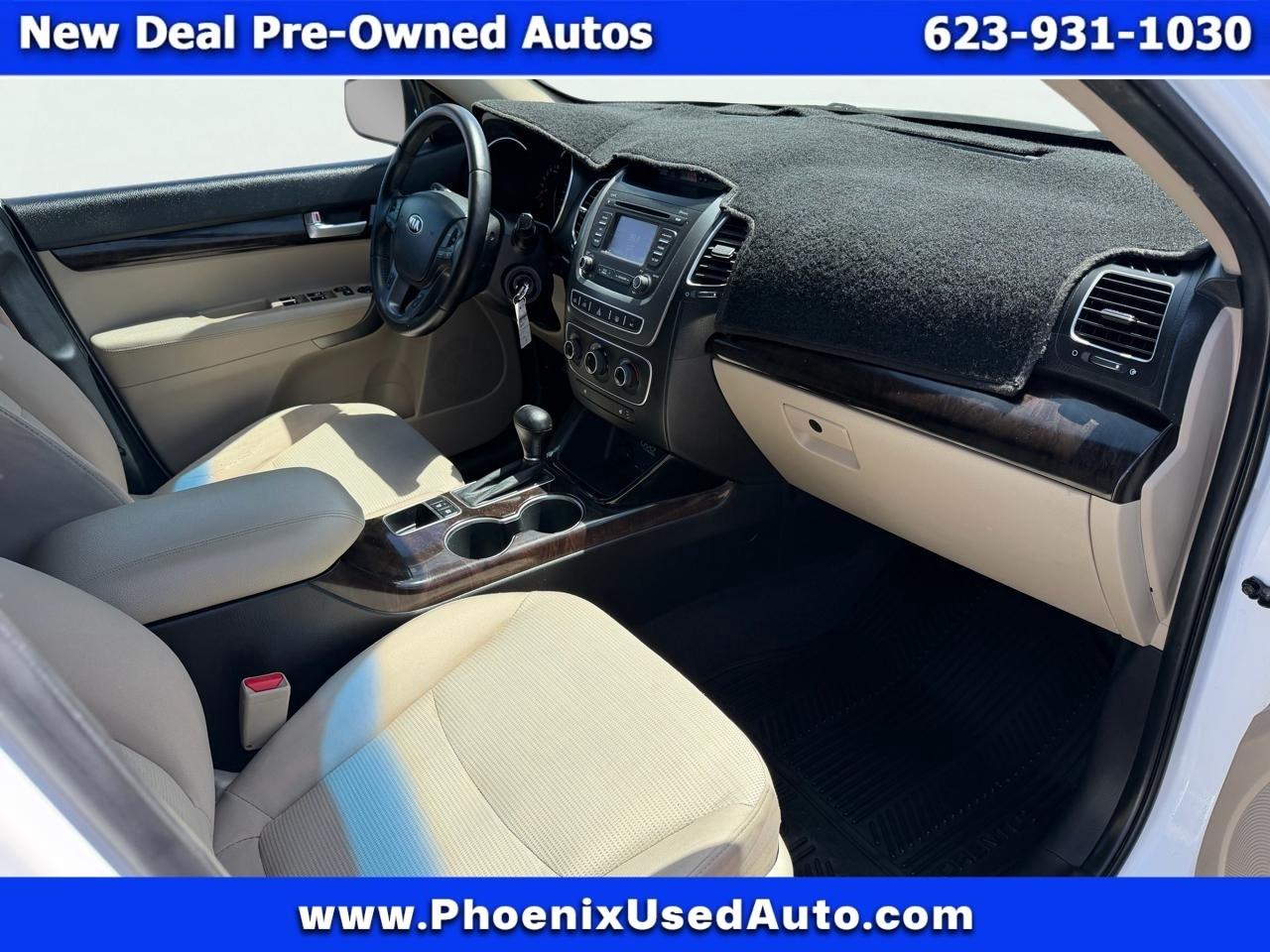 Kia Sorento LX 2WD 2014