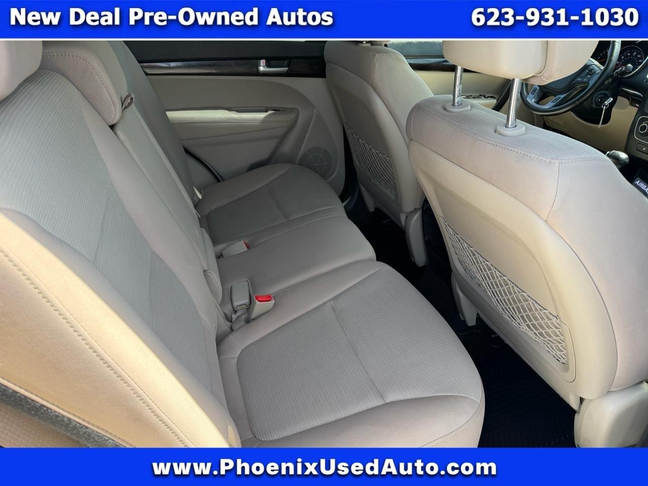 Kia Sorento LX 2WD 2014