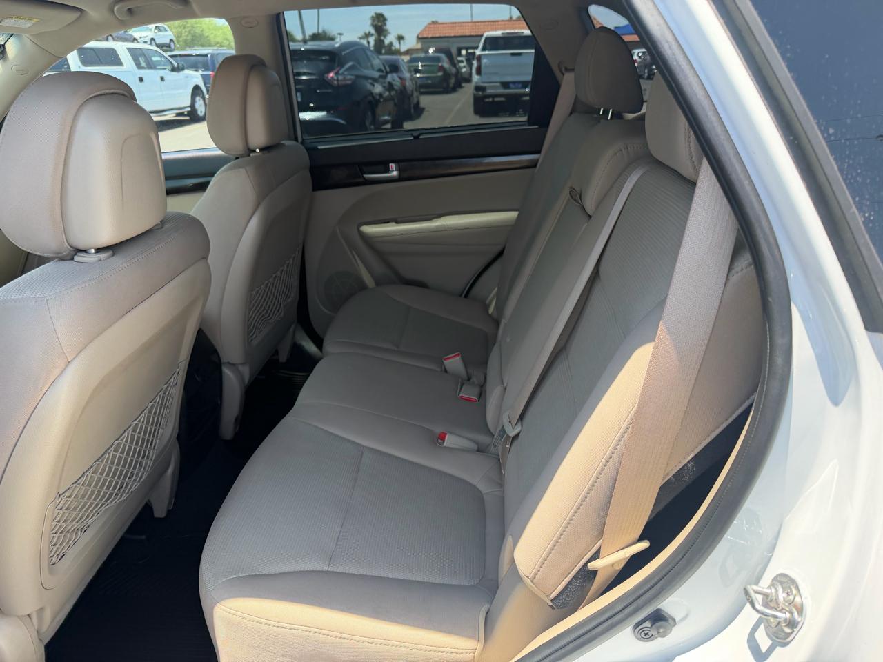 Kia Sorento LX 2WD 2014