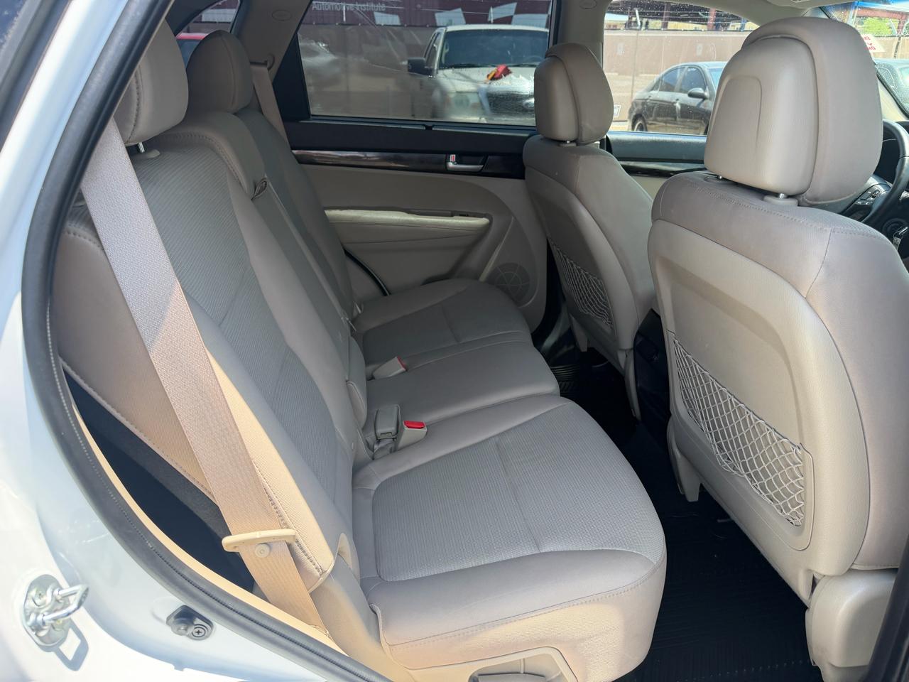 Kia Sorento LX 2WD 2014