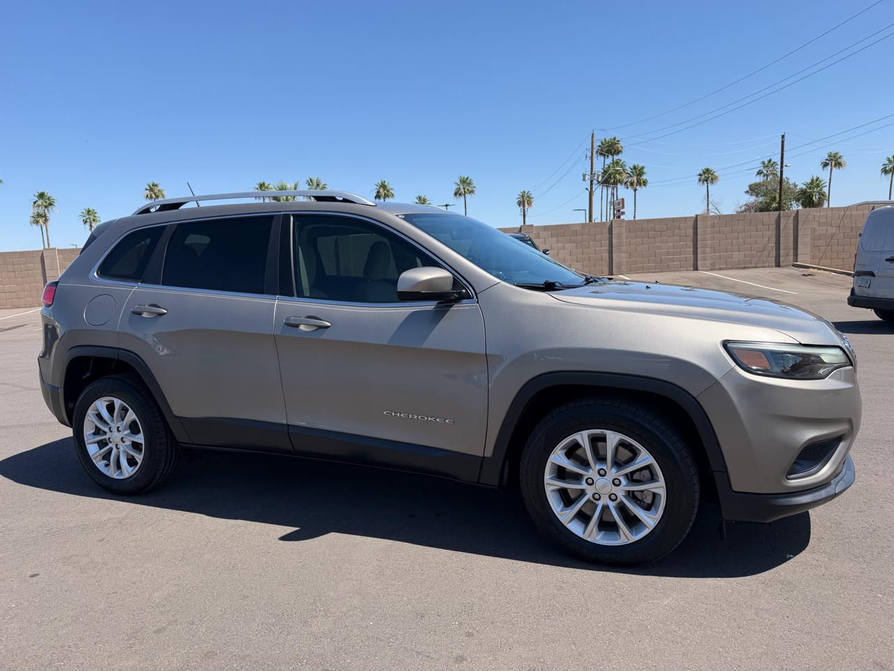 Jeep Cherokee Latitude FWD 2019