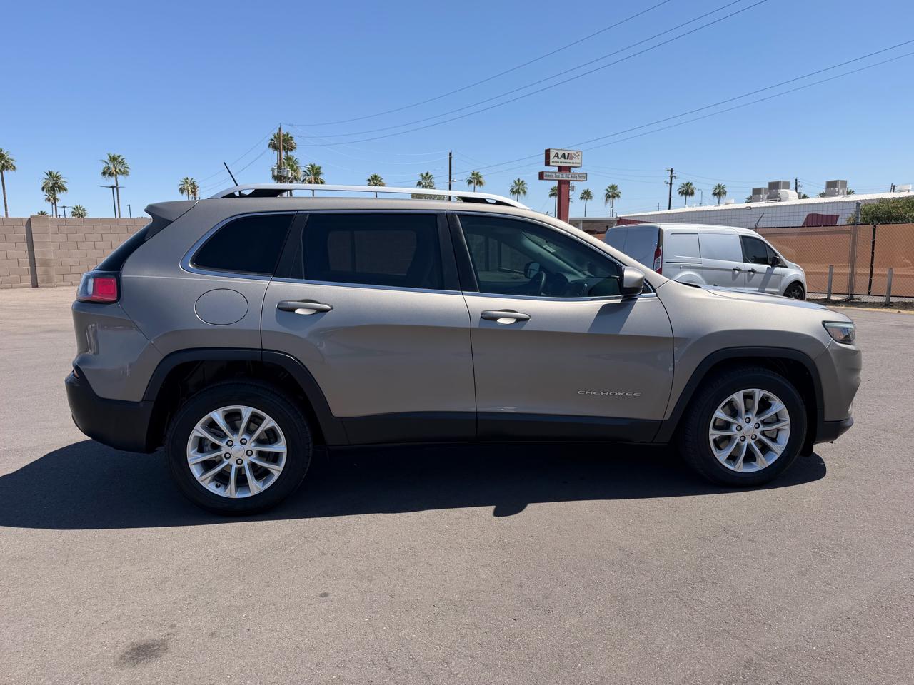 Jeep Cherokee Latitude FWD 2019