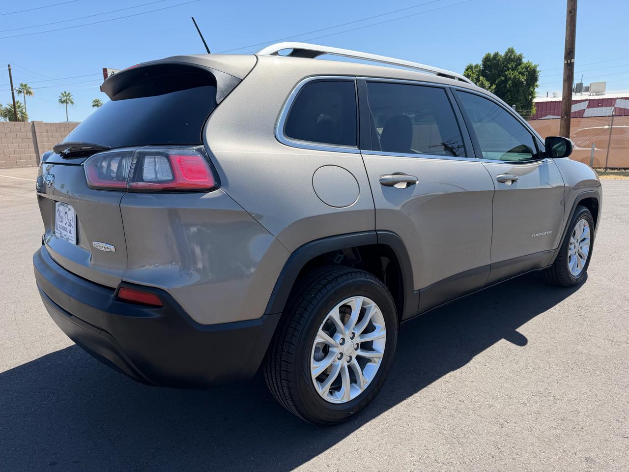 Jeep Cherokee Latitude FWD 2019