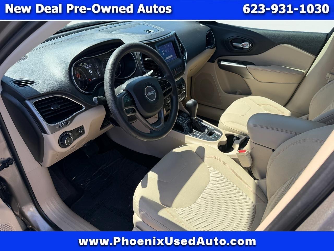 Jeep Cherokee Latitude FWD 2019