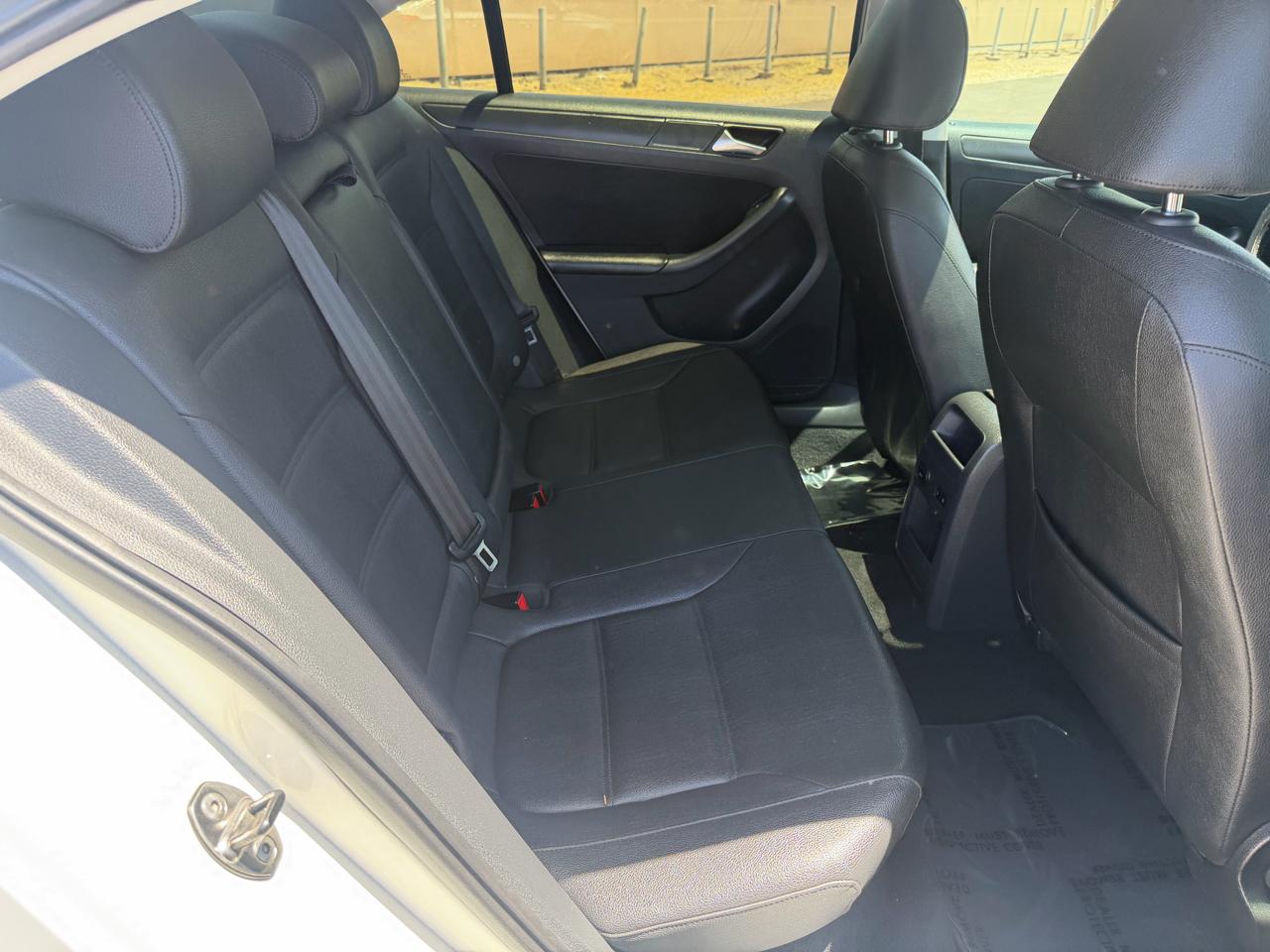 Volkswagen Jetta SE PZEV 2011