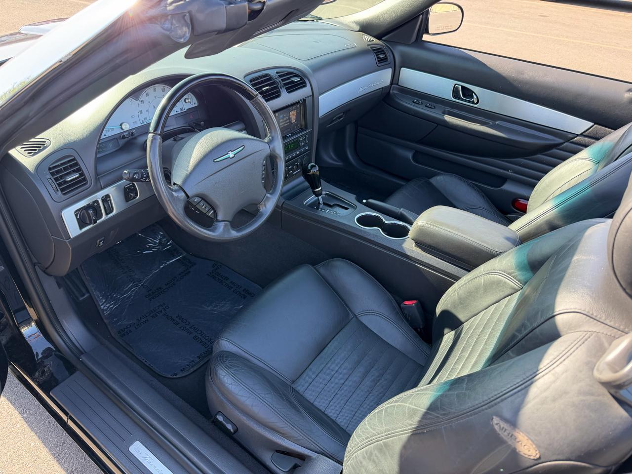 Ford Thunderbird Deluxe 2002