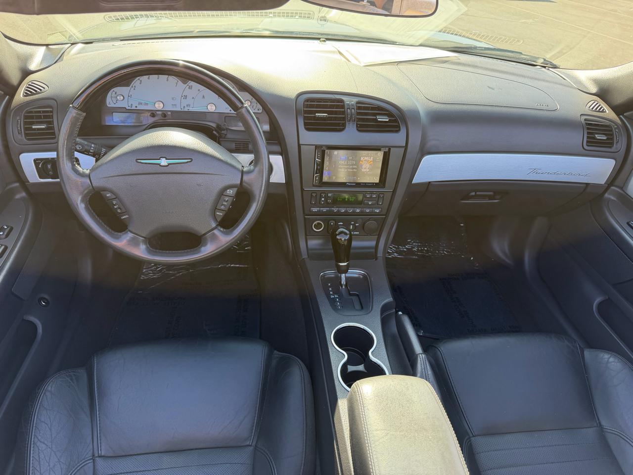 Ford Thunderbird Deluxe 2002